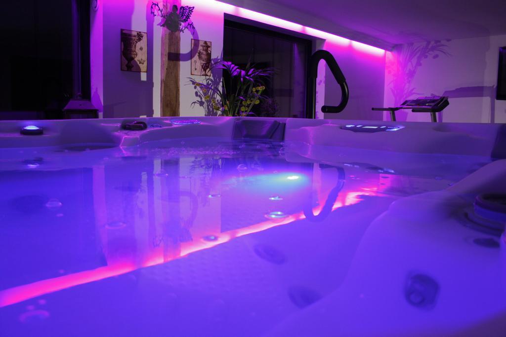 Le Bonheur A La Campagne Bed & Breakfast Lesmont Exterior foto